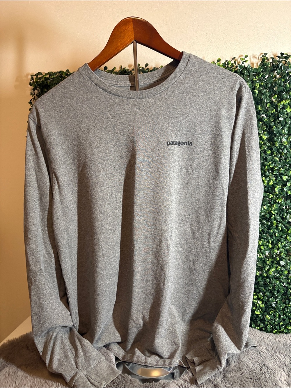 Patagonia Long-Sleeve Crew Shirt Size Medium